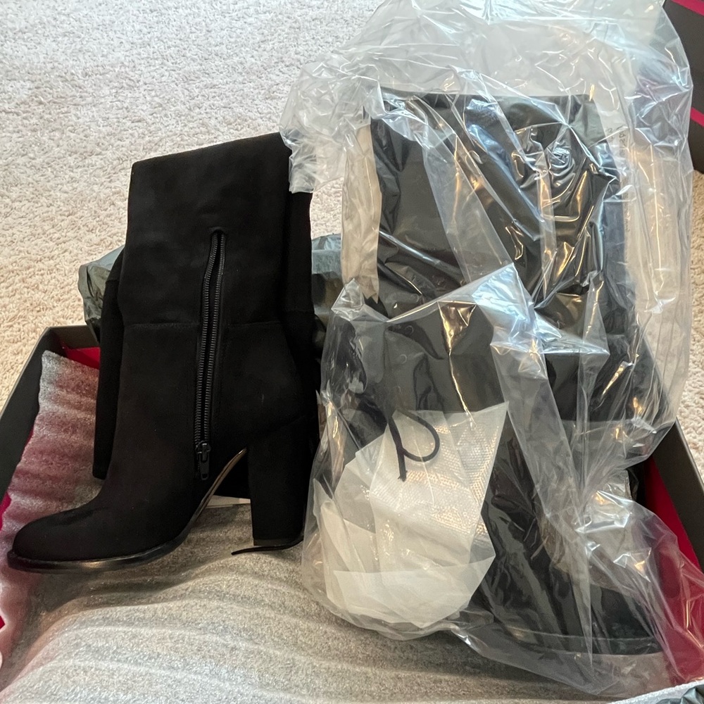 Vince Camuto microsuede knee-high boots, BRAND NEW WITH BOX. Size 5.